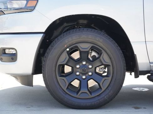 New 2027 RAM 1500 Express AWD/4WD image 8