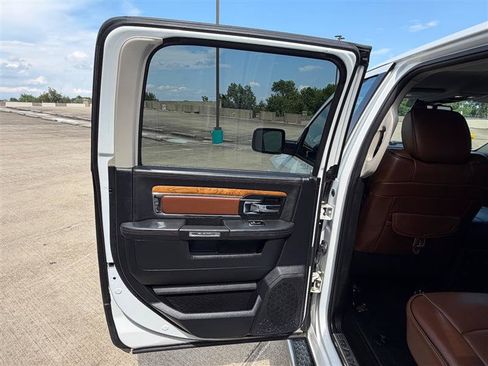 Used 2015 RAM 1500 Laramie Longhorn w/ Convenience Group AWD/4WD image 32