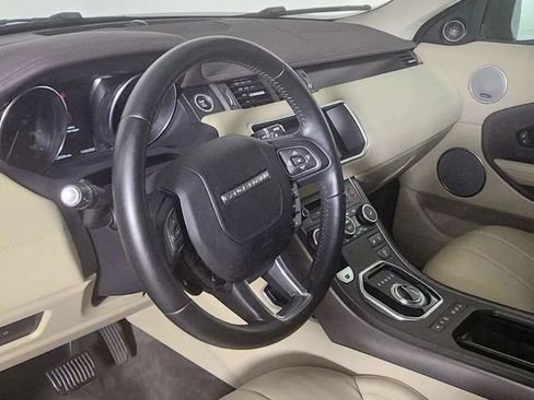 Used 2019 Land Rover Range Rover Evoque SE AWD/4WD image 34