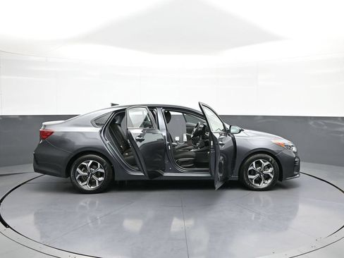 Certified 2021 Kia Forte LXS FWD image 40