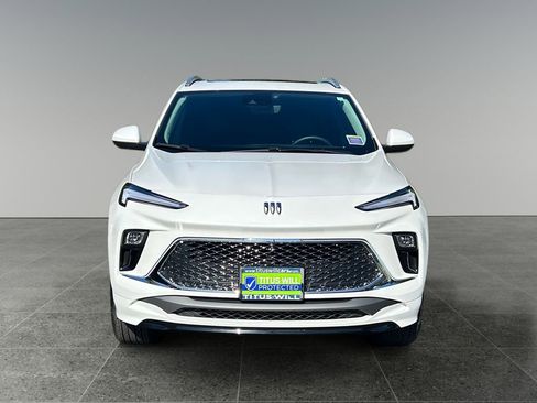 Used 2024 Buick Encore GX Avenir w/ Avenir Technology Package image 2