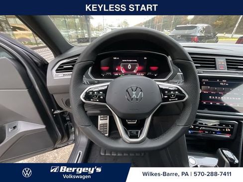 Certified 2024 Volkswagen Tiguan SE R-Line AWD/4WD image 8