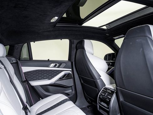 Used 2022 BMW X6 M Competition w/ Competition Package image 18