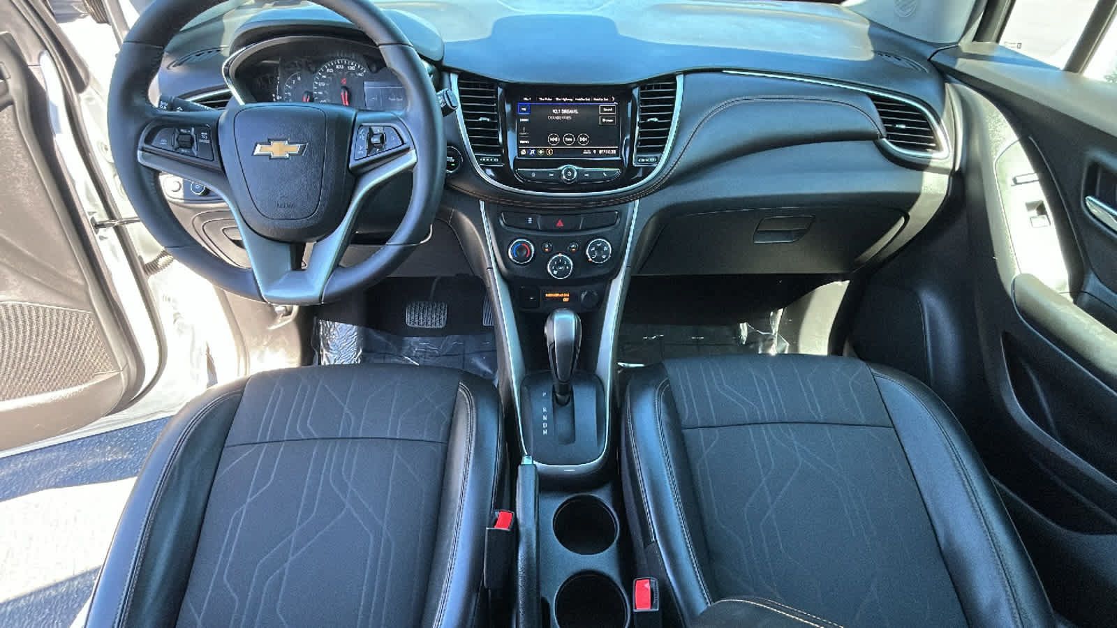 Used 2022 Chevrolet Trax LT w/ Sport Edition AWD/4WD image 26