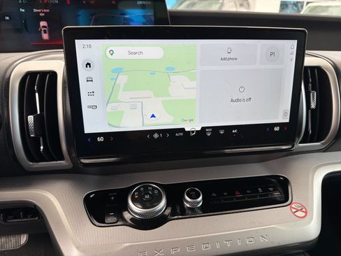 Used 2025 Ford Expedition Active image 22