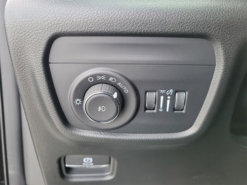 New 2025 Jeep Grand Cherokee L Limited w/ Luxury Tech Group II image 12