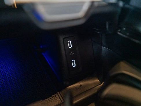 Certified 2025 Mercedes-Benz GLC 300 4MATIC image 16