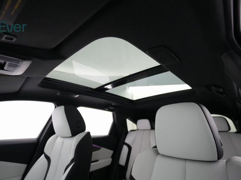 Used 2024 Acura ZDX A-Spec image 22