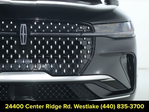 Used 2024 Lincoln Nautilus Reserve w/ Equipment Group 202A AWD/4WD image 8