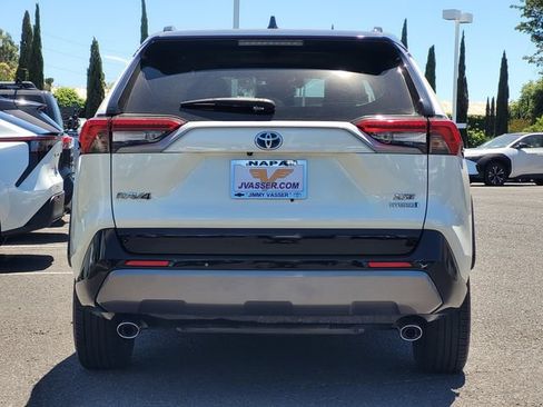 Used 2021 Toyota RAV4 XSE AWD/4WD image 7