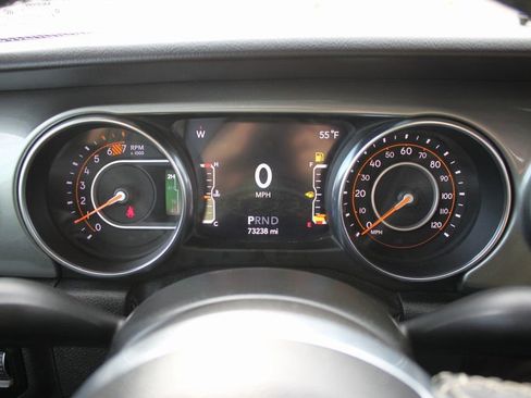 Used 2020 Jeep Wrangler Unlimited Sahara image 15