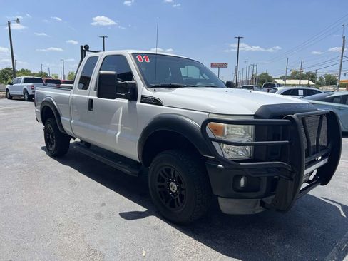 Used 2011 Ford F250 XL AWD/4WD image 6