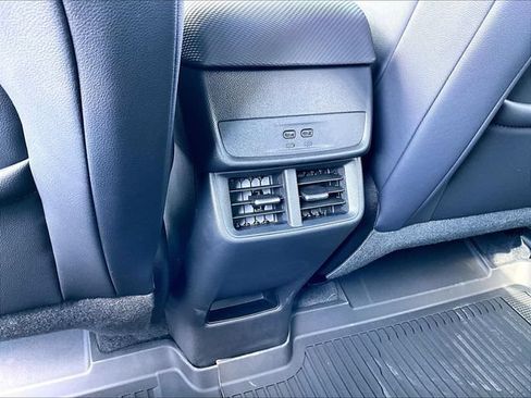 New 2027 Chevrolet Equinox LT w/ Convenience Package II AWD/4WD image 17