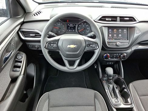 Used 2023 Chevrolet TrailBlazer LT AWD/4WD image 11