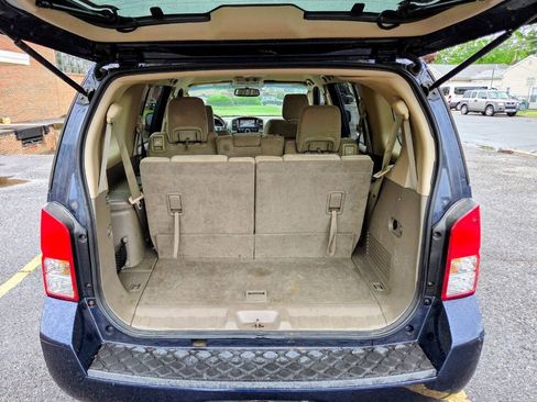 Used 2012 Nissan Pathfinder SV AWD/4WD image 9
