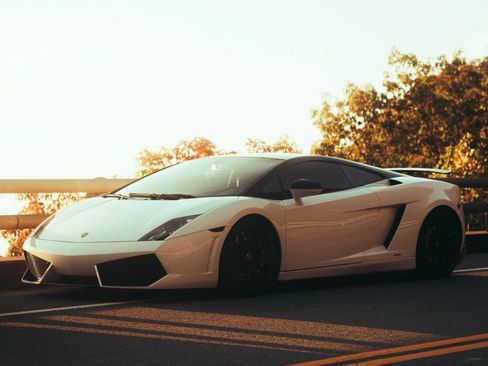 Used 2012 Lamborghini Gallardo LP 550-2 Bicolore RWD image 2