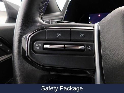 Used 2023 Chevrolet Colorado LT w/ LT Convenience Package II image 39