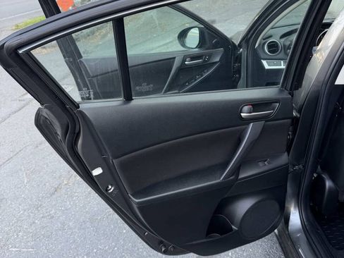 Used 2012 MAZDA MAZDA3 i Touring FWD image 24