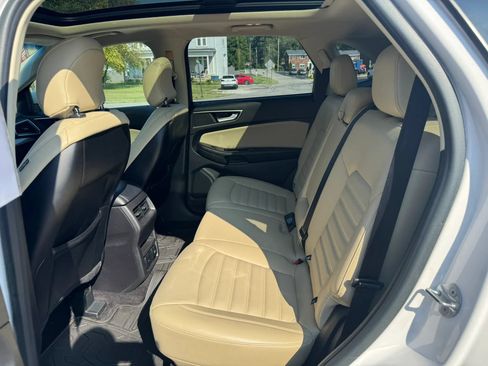 Used 2016 Ford Edge SEL w/ Equipment Group 201A FWD image 25