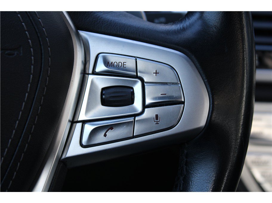 Used 2019 BMW 740i w/ M Sport Package RWD image 20