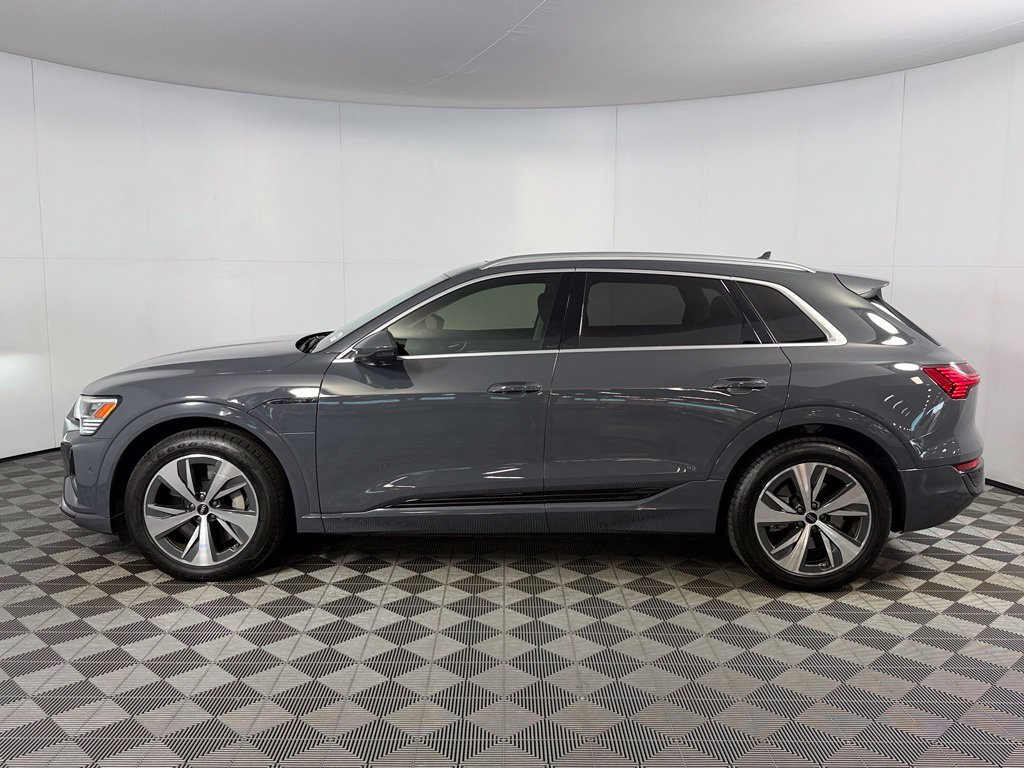 Used 2024 Audi Q8 e-tron Prestige w/ Prestige Package AWD/4WD image 8