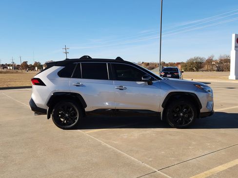 Used 2022 Toyota RAV4 XSE image 7