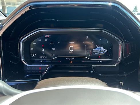 Used 2024 GMC Sierra 1500 SLT w/ SLT Premium Plus Package image 11