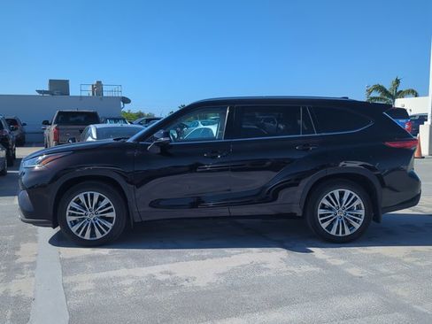 Used 2022 Toyota Highlander Platinum image 8