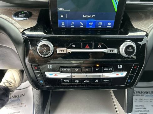 Used 2021 Ford Explorer Platinum w/ Equipment Group 601A AWD/4WD image 25