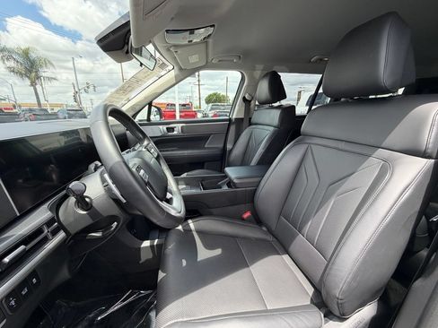 Used 2025 Hyundai Santa Fe SEL AWD/4WD image 19