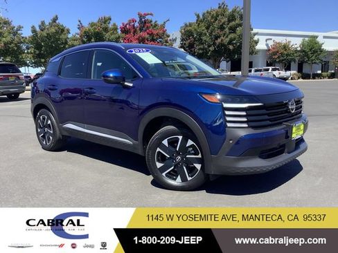 Used 2025 Nissan Kicks SR w/ Illumination Package AWD/4WD image 1