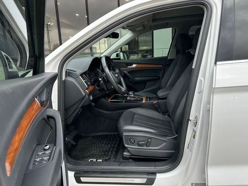 Used 2021 Audi Q5 2.0T Premium w/ Convenience Package image 12