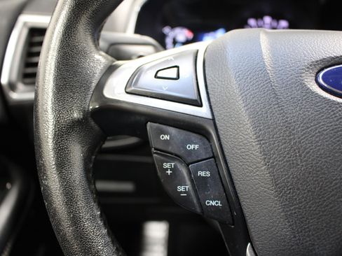 Used 2016 Ford Edge Titanium AWD/4WD image 12