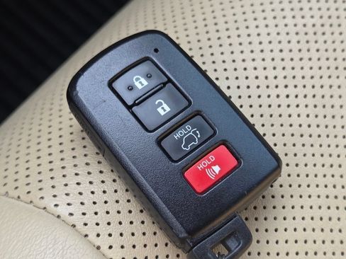 Used 2016 Toyota Highlander Limited Platinum AWD/4WD image 43