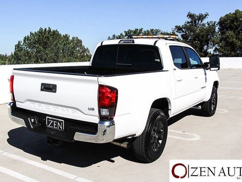 Used 2022 Toyota Tacoma SR5 RWD image 9