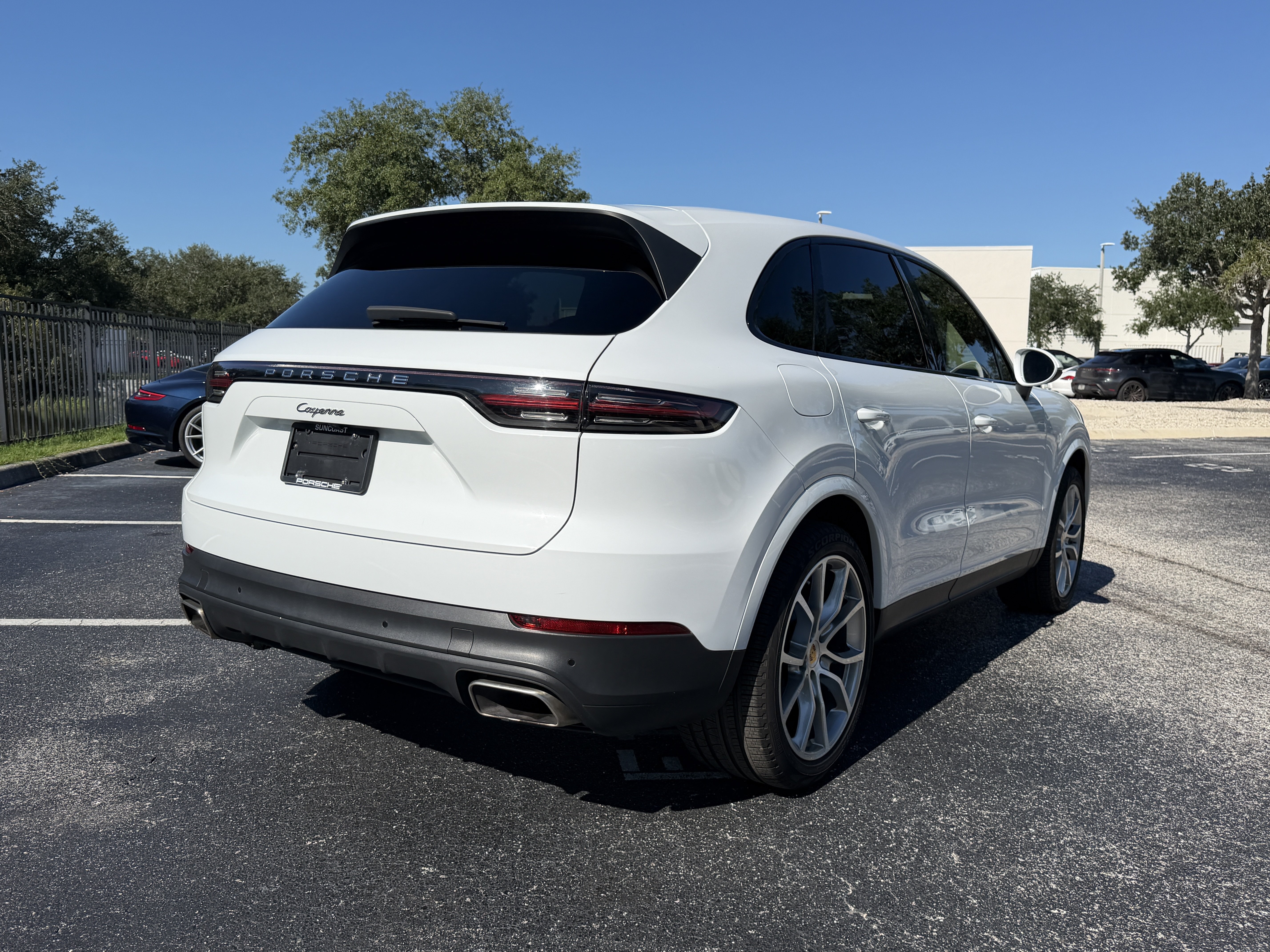 Used 2019 Porsche Cayenne AWD/4WD image 6