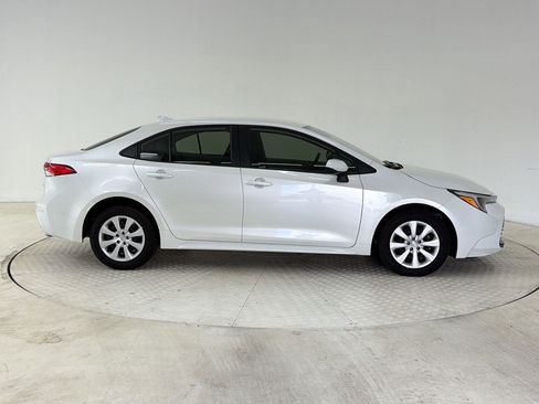 Used 2024 Toyota Corolla LE FWD image 8