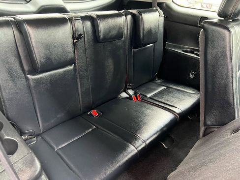 Used 2019 Toyota Highlander XLE AWD/4WD image 18