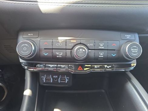 Used 2021 Dodge Durango SXT RWD image 24