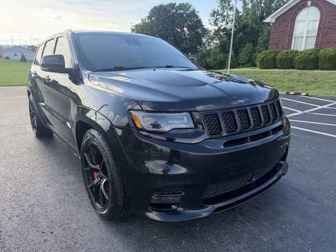 Used 2019 Jeep Grand Cherokee SRT AWD/4WD image 10