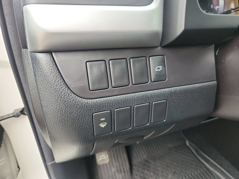 Used 2015 Toyota Highlander LE FWD image 27