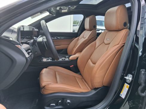 Used 2025 Cadillac CT5 V w/ Platinum Package RWD image 22