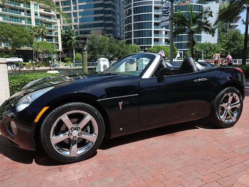 Used 2007 Pontiac Solstice GXP w/ Premium Package RWD image 16