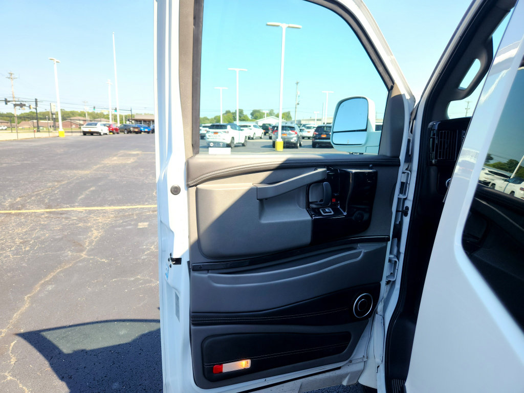 Used 2020 Chevrolet Express 2500 Extended w/ Enhanced Convenience Package RWD image 25