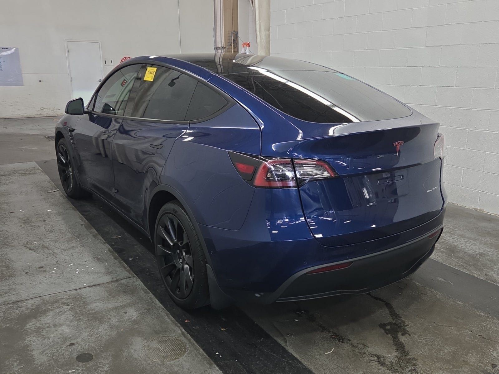 Used 2023 Tesla Model Y Long Range AWD/4WD image 7