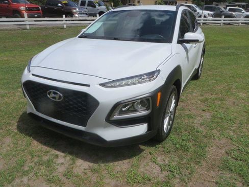 Used 2020 Hyundai Kona SEL FWD image 2