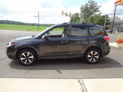 Used 2017 Subaru Forester 2.5i Premium w/ All-Weather Package AWD/4WD image 3