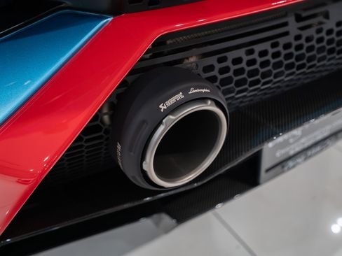 Used 2023 Lamborghini Huracan STO RWD image 52