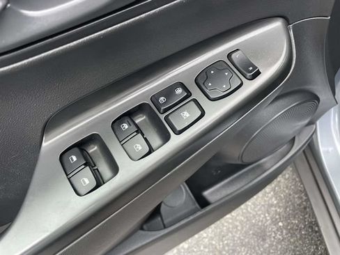Used 2021 Hyundai Kona SEL AWD/4WD image 21