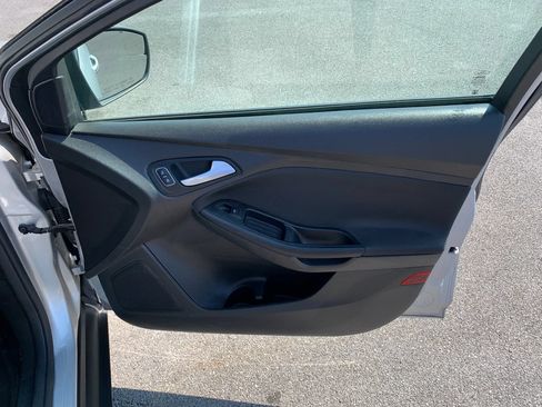 Used 2016 Ford Focus SE FWD image 20